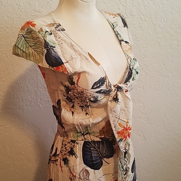 Romper - Picture 1 of 4